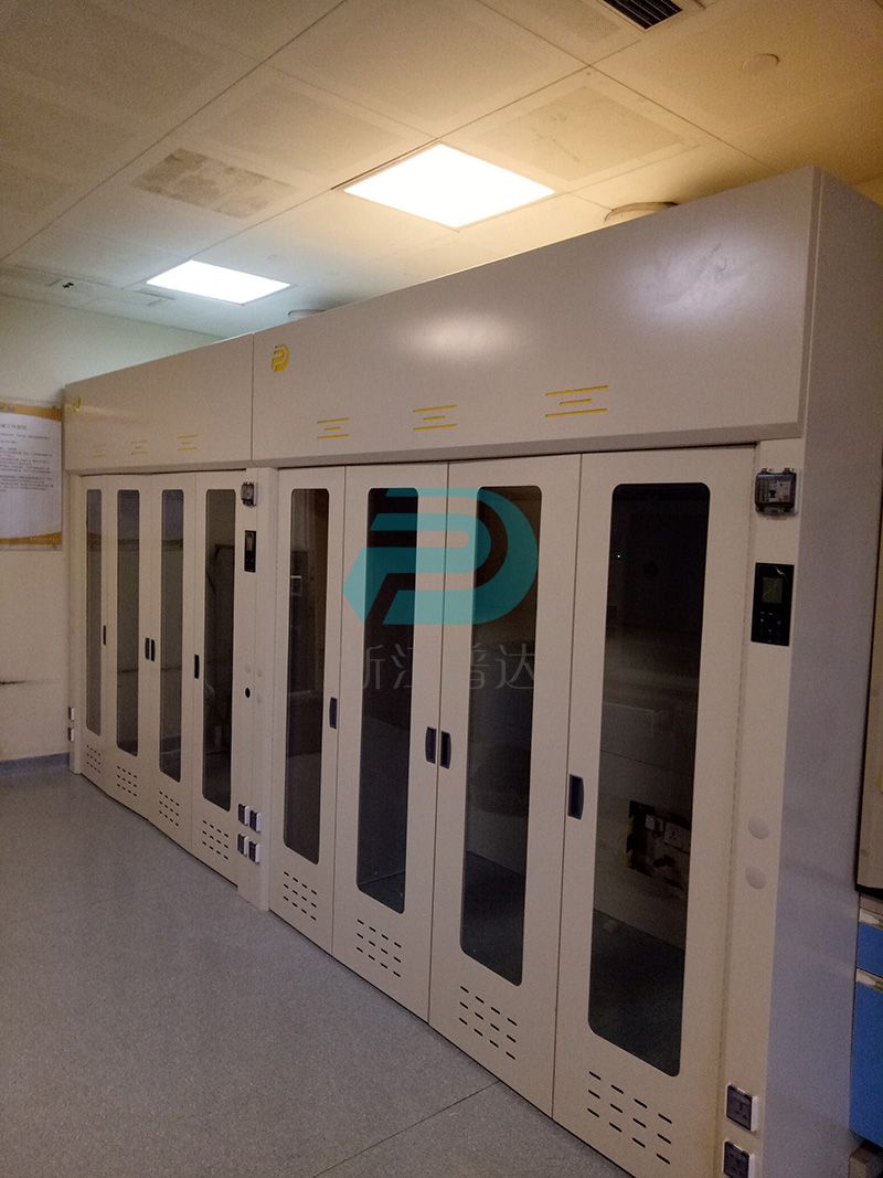 全鋼非標(biāo)落地通風(fēng)柜4.jpg